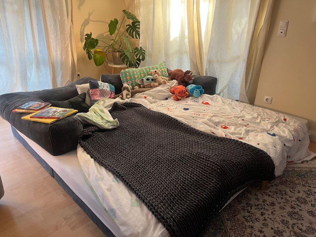 funzy-family-sofa-gaestebett