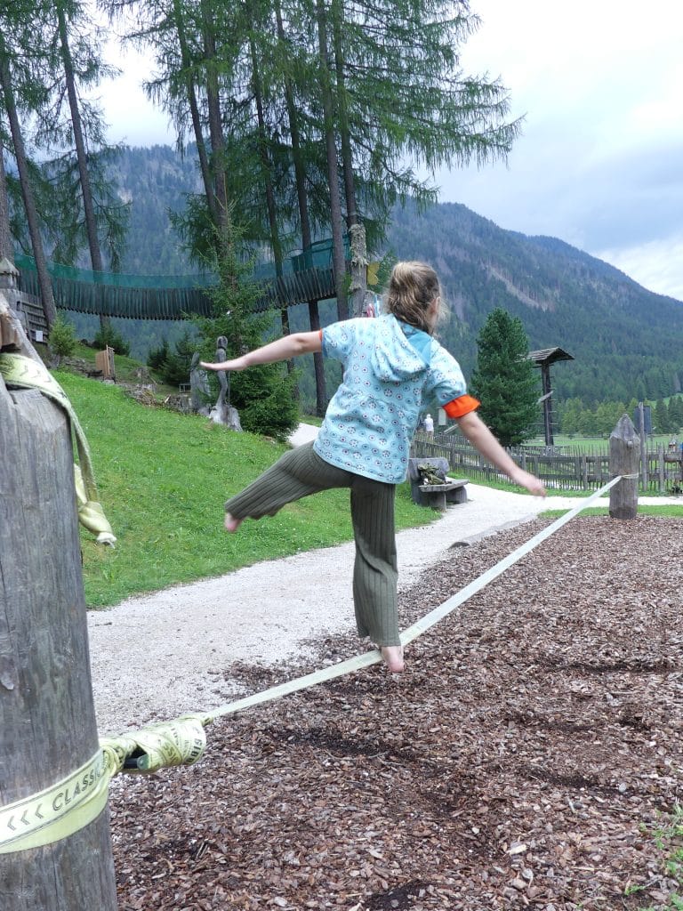 Slackline-family-resort-rainer